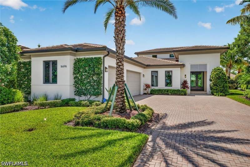 3 bedroom Detached at 16696 Lucarno Way, Lucarno, Naples — photo 2