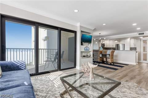 6662 Estero Blvd 308, Fort Myers Beach FL - photo 9 of 39