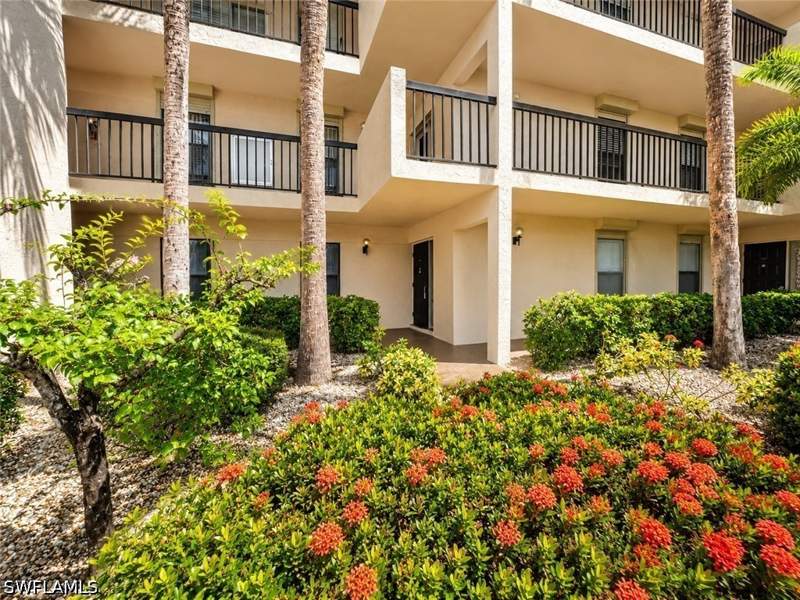 2 bedroom Condominium at 6979 Winkler Rd 317, Cypress Condo, Fort Myers — photo 3