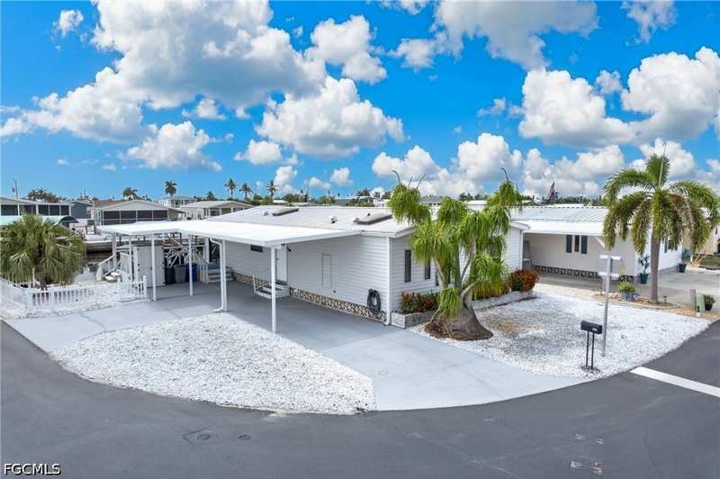 2 bedroom SingleFamilyResidence at 3032 Bounty Ln, Cherry Estates, St James City — photo 1