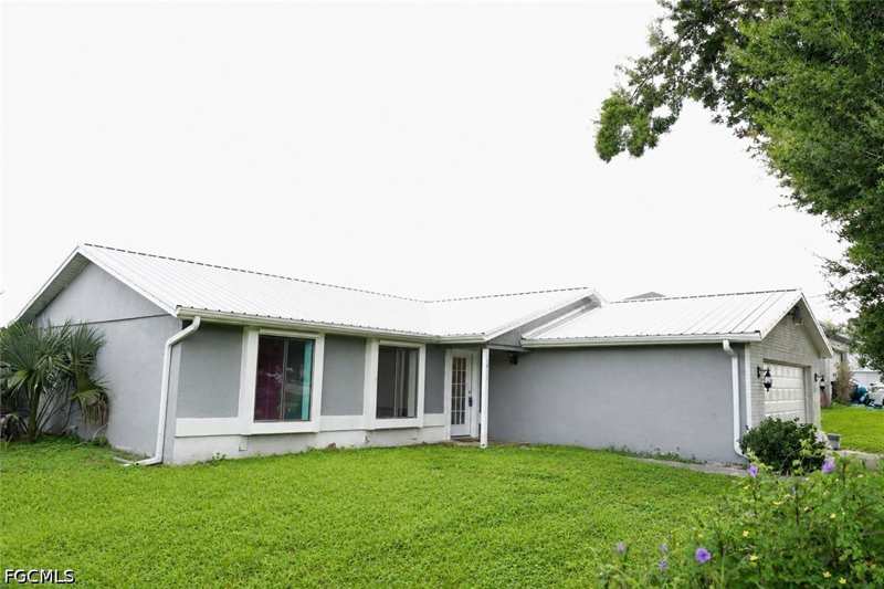 3 bedroom SingleFamilyResidence at 3414 22nd St SW, Lehigh Acres, Lehigh Acres — photo 1
