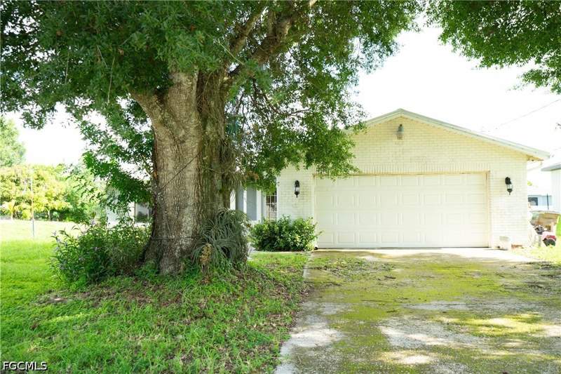 3 bedroom SingleFamilyResidence at 3414 22nd St SW, Lehigh Acres, Lehigh Acres — photo 2