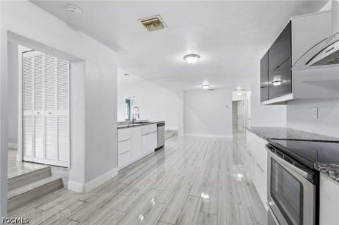 4431 SE 19th Ave, Cape Coral FL - photo 13 of 32