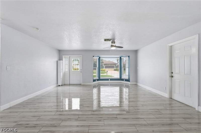 3 bedroom SingleFamilyResidence at 4431 SE 19th Ave, Cape Coral, Cape Coral — photo 5