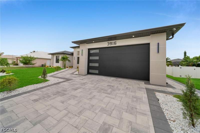 3 bedroom SingleFamilyResidence at 3916 SW 20th Ave, Cape Coral, Cape Coral — photo 3