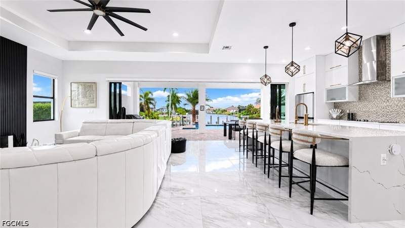 3 bedroom SingleFamilyResidence at 3611 Gulfstream Pkwy, Cape Coral, Cape Coral — photo 3