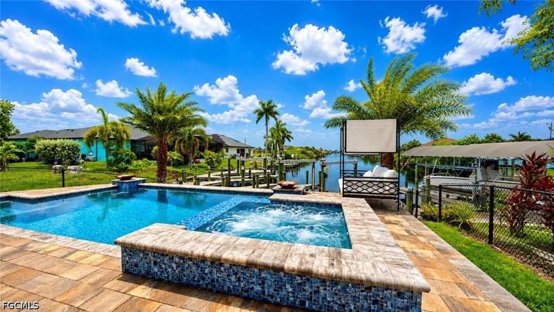 3 bedroom SingleFamilyResidence at 3611 Gulfstream Pkwy, Cape Coral, Cape Coral — photo 4