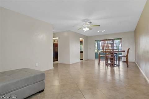 4133 Lakewood Blvd E27, Naples FL - photo 9 of 36
