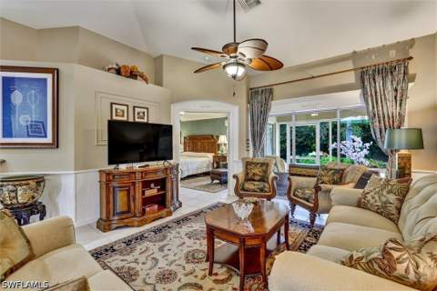5866 Westbourgh Ct, Naples FL - photo 13 of 50