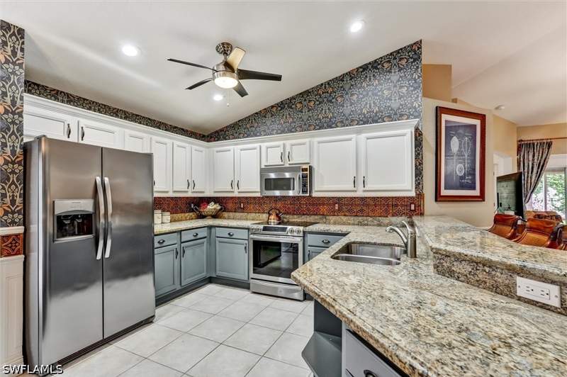 3 bedroom SingleFamilyResidence at 5866 Westbourgh Ct, Royal Wood, Naples — photo 5