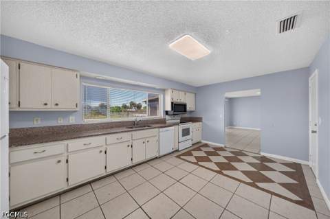 1418 SE 23rd Ter, Cape Coral FL - photo 8 of 26