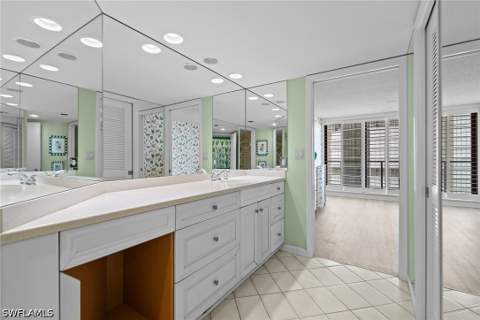 4901 Gulf Shore Blvd N 1501, Naples FL - photo 21 of 33
