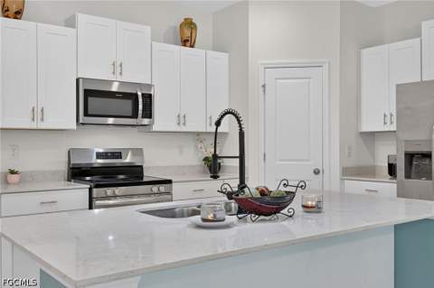 17742 Paradiso Way, North Fort Myers FL - photo 8 of 23