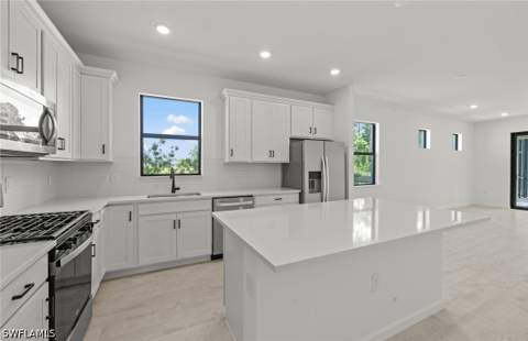 2094 Seville Ln, Naples FL - photo 21 of 29