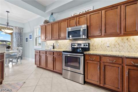 198 Shadroe Cove Cir 502, Cape Coral FL - photo 19 of 42