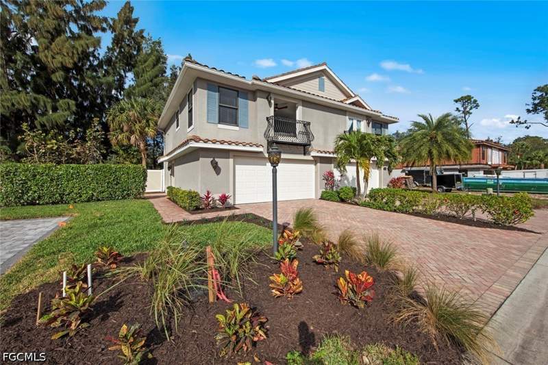 1 bedroom Townhouse at 13124 Golden Palms Cir, Golden Palms Luxury Motorcoach Resort, Fort Myers — photo 3
