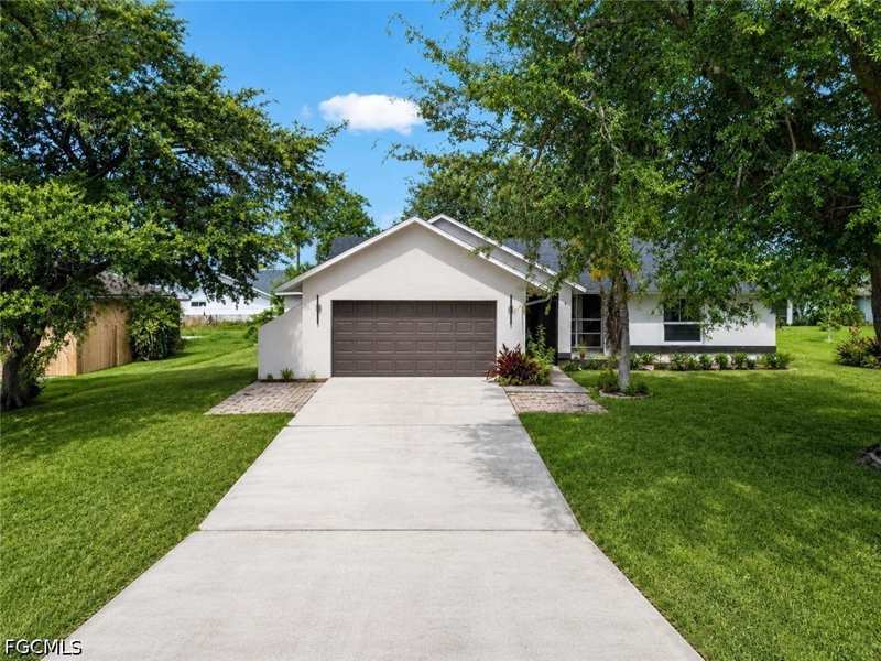 3 bedroom SingleFamilyResidence at 330 NE 24th Ave, Cape Coral, Cape Coral — photo 1