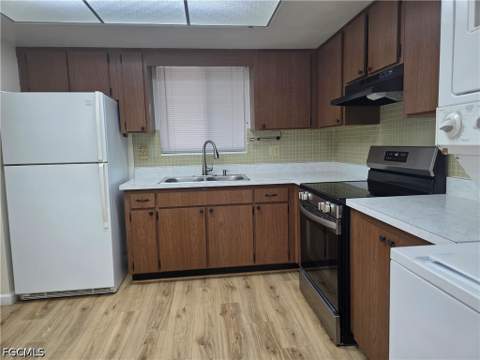 198 Joel Blvd 7, Lehigh Acres FL - photo 7 of 16