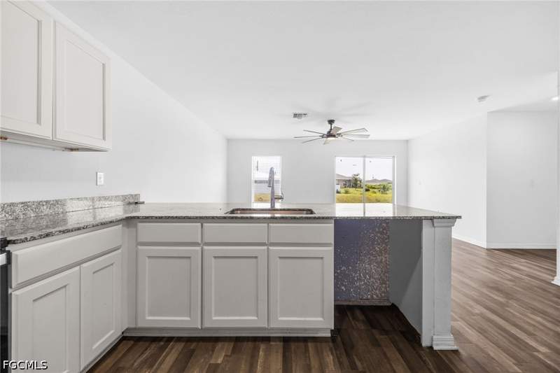 4 bedroom SingleFamilyResidence at 8043 Mangrove Cir, Port Labelle, Labelle — photo 5