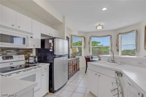 4011 Palm Tree Blvd 302, Cape Coral FL - photo 10 of 33