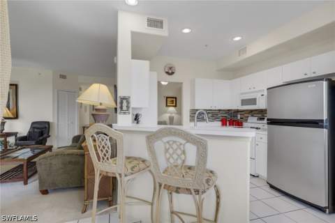 4011 Palm Tree Blvd 302, Cape Coral FL - photo 7 of 33