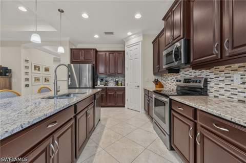 16423 Barclay Ct, Naples FL - photo 17 of 39