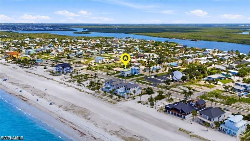 6 bedroom SingleFamilyResidence at 3749 Estero Blvd, Cases, Fort Myers Beach — photo 3