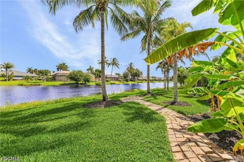 9159 Gladiolus Preserve Cir, Fort Myers FL - photo 12 of 41