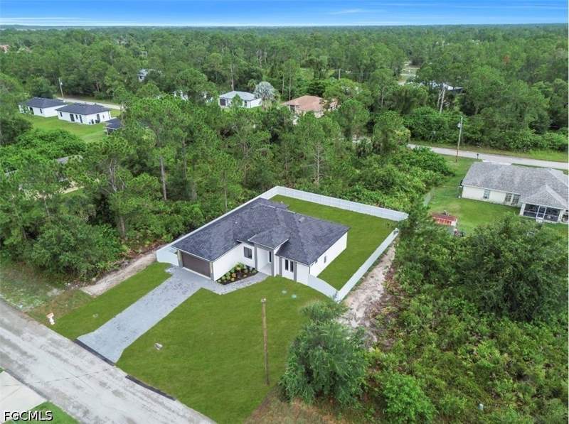 4 bedroom SingleFamilyResidence at 1116 Cherry St E, Lehigh Acres, Lehigh Acres — photo 4