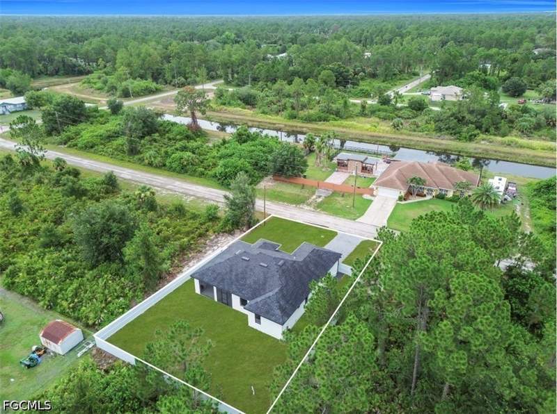 4 bedroom SingleFamilyResidence at 1116 Cherry St E, Lehigh Acres, Lehigh Acres — photo 5
