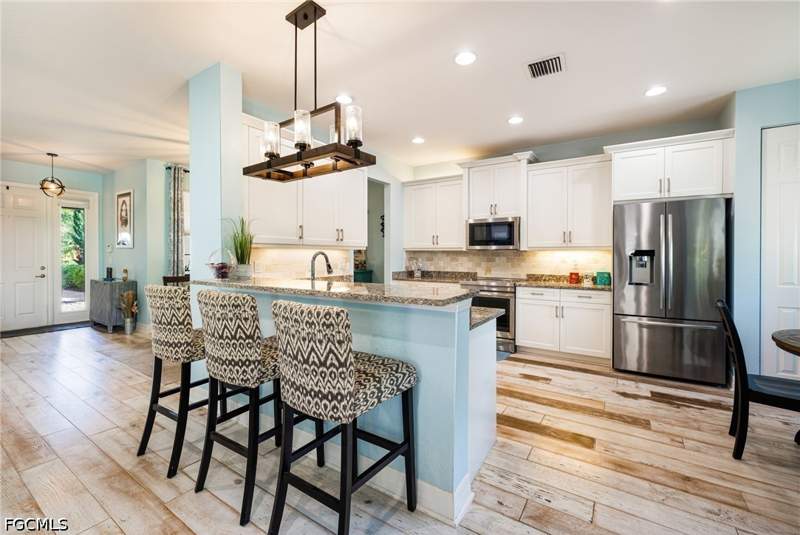 4 bedroom SingleFamilyResidence at 11717 Meadowrun Cir, Marina Bay, Fort Myers — photo 5