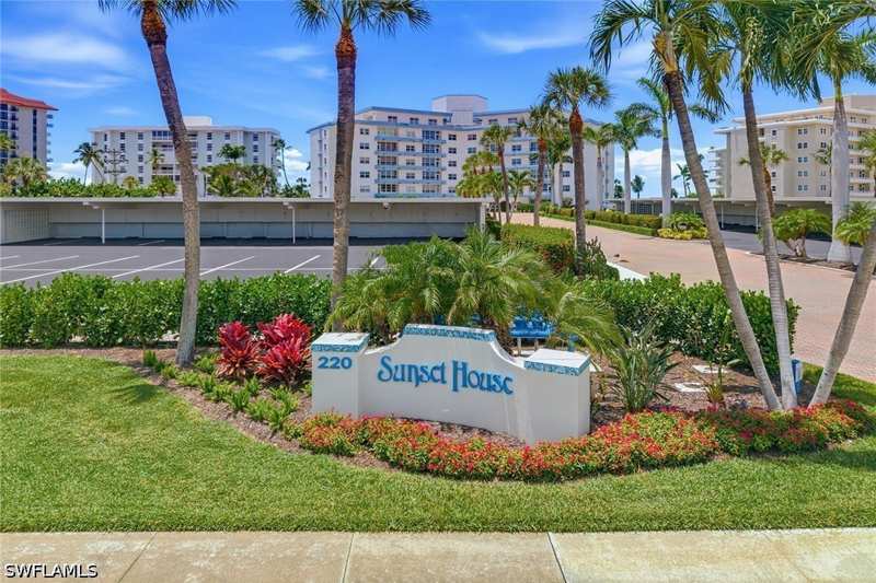 1 bedroom Condominium at 220 Seaview Ct 413, Sunset House, Marco Island — photo 1