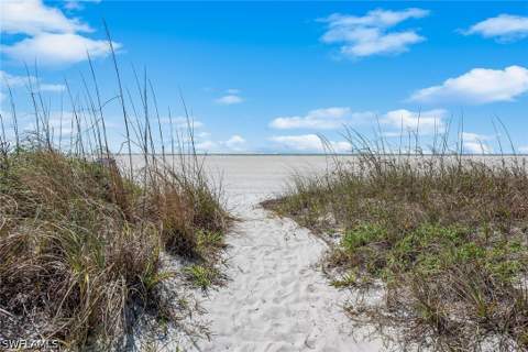 220 Seaview Ct 413, Marco Island FL - photo 20 of 36