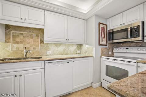 3443 Gulf Shore Blvd N 710, Naples FL - photo 8 of 25