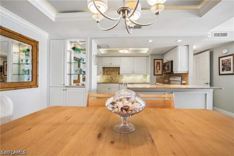3443 Gulf Shore Blvd N 710, Naples FL - photo 9 of 25