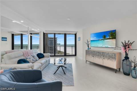 320 Seaview Ct 1607, Marco Island FL - photo 10 of 37