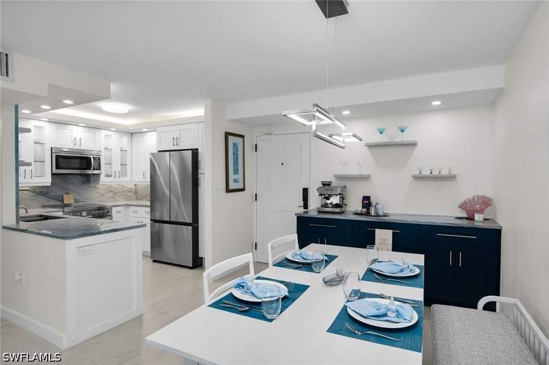 2 bedroom Condominium at 320 Seaview Ct 1607, South Seas Club Condo, Marco Island — photo 3