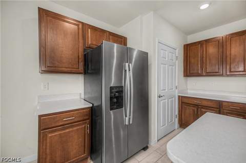 152 SE 27th Ter, Cape Coral FL - photo 9 of 38