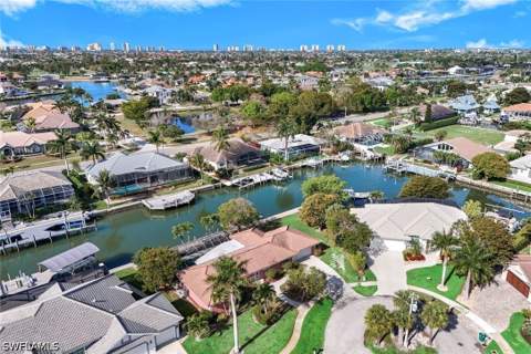 358 Grapewood Ct, Marco Island FL - photo 9 of 12