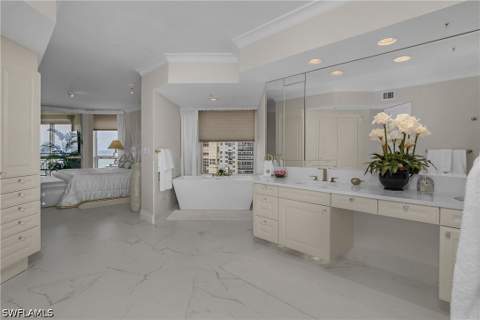 4021 Gulf Shore Blvd N 903, Naples FL - photo 8 of 23