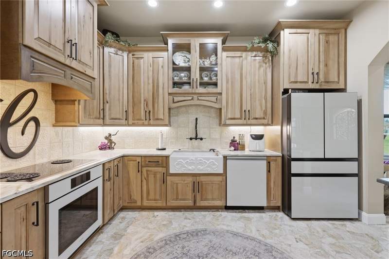 5 bedroom SingleFamilyResidence at 2709 NW 41st Ave, Cape Coral, Cape Coral — photo 3