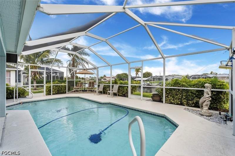 3 bedroom SingleFamilyResidence at 1413 SE 36th Ter, Cape Coral, Cape Coral — photo 3