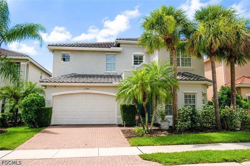 5 bedroom SingleFamilyResidence at 11280 Pond Cypress St, Botanica Lakes, Fort Myers — photo 1