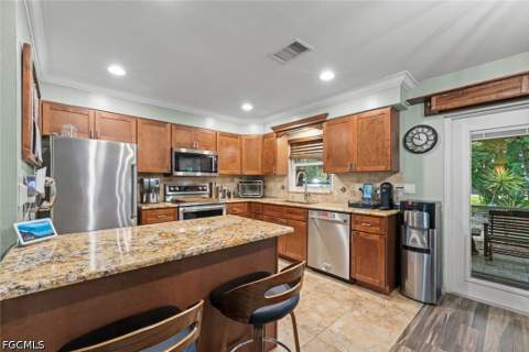 519 NW 26th Pl, Cape Coral FL - photo 15 of 50