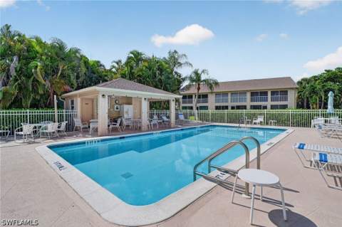 328 Bradstrom Cir E101, Naples FL - photo 22 of 27