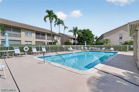 328 Bradstrom Cir E101, Naples FL - photo 24 of 27