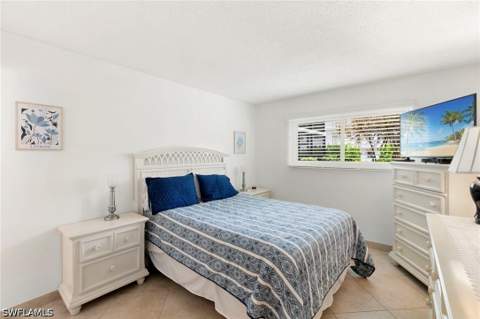 766 Central Ave 119, Naples FL - photo 10 of 17