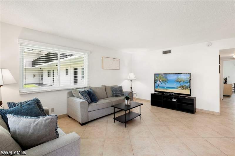 2 bedroom Condominium at 766 Central Ave 119, Central Garden, Naples — photo 2