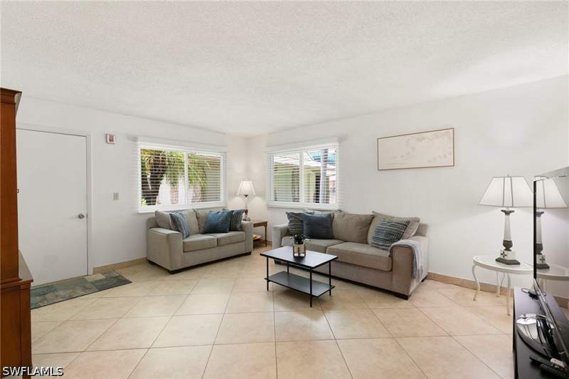 2 bedroom Condominium at 766 Central Ave 119, Central Garden, Naples — photo 3