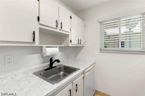 766 Central Ave 119, Naples FL - photo 8 of 17